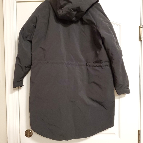 *SOLD* Womens Nike Tech coat - Picture 3 of 5